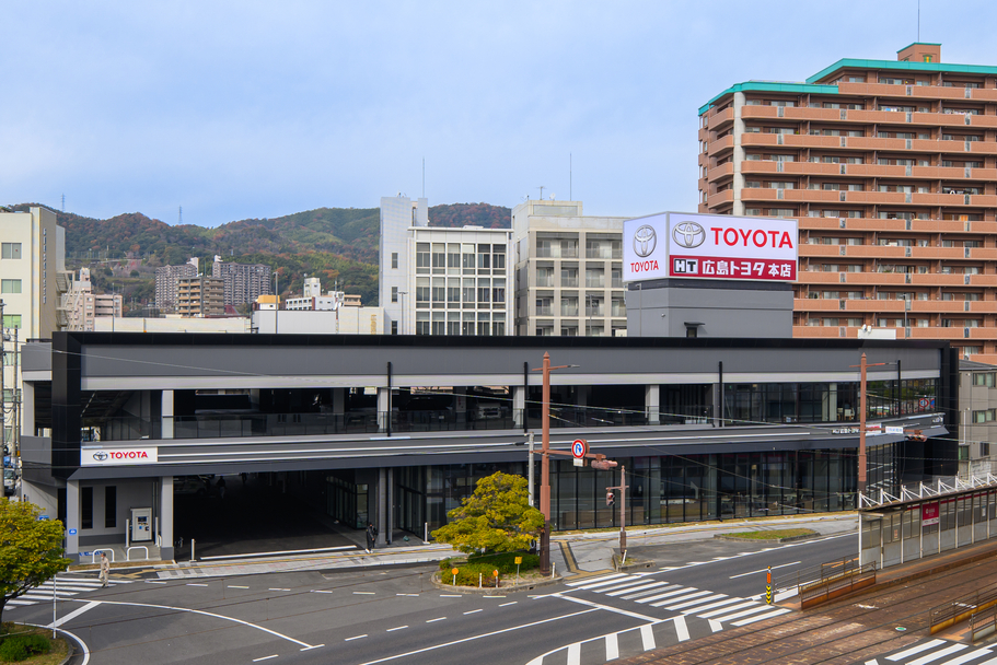 広島トヨタ本店外観