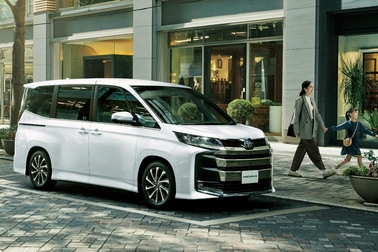 【モデル入り素材】S-Z（ハイブリッド・2WD・7人乗り）