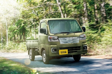 エクストラ（CVT・4WD）