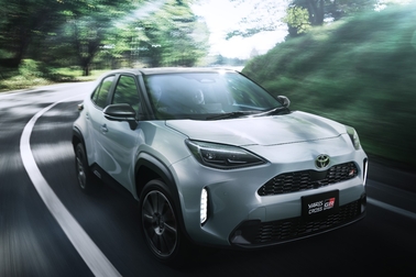 【モデル入り素材】GR SPORT（ハイブリッド・2WD）