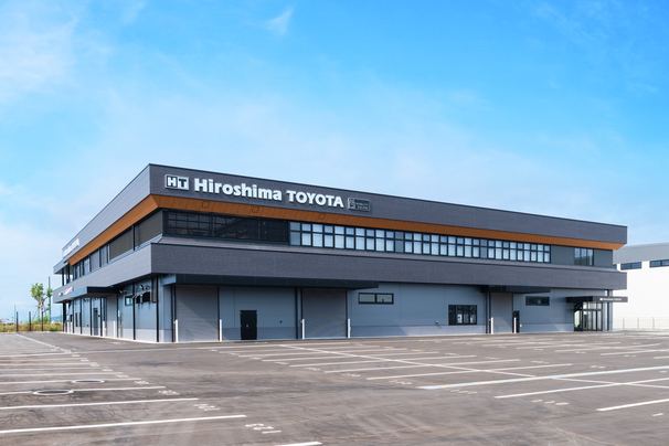 本社工場を新設し、2階へ本社を移転。